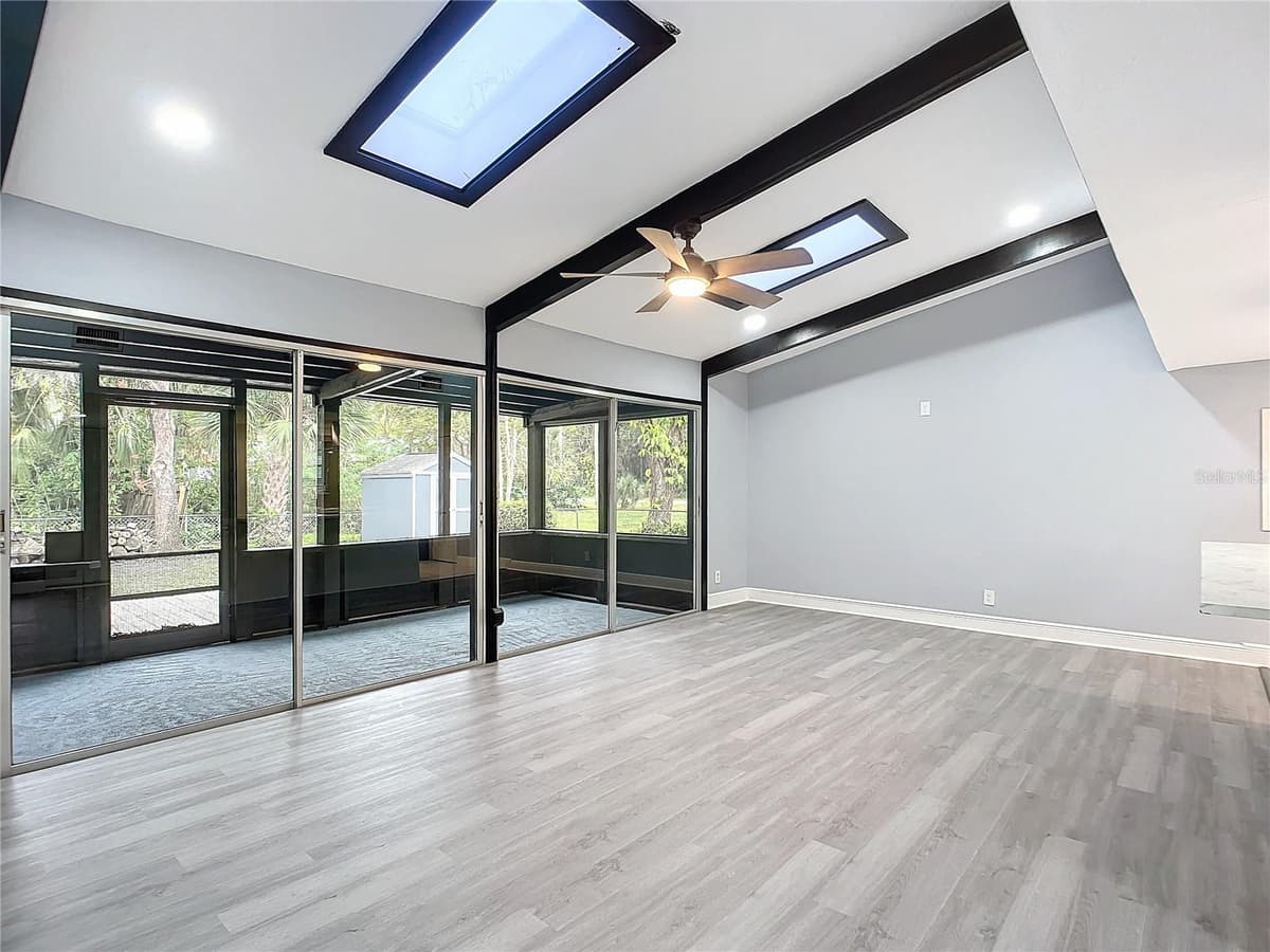 608 POWERS AVENUE — photo 24 of 27