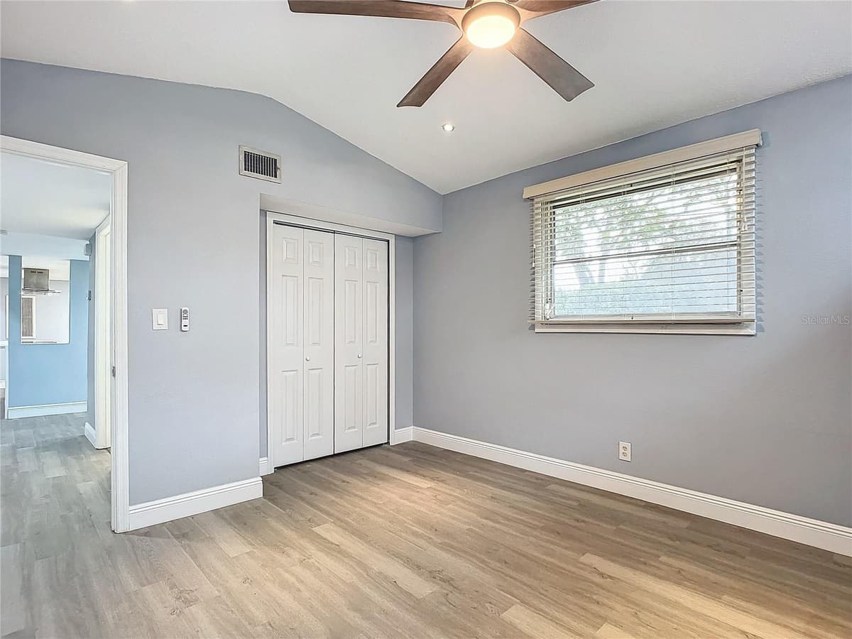608 POWERS AVENUE — photo 15 of 27
