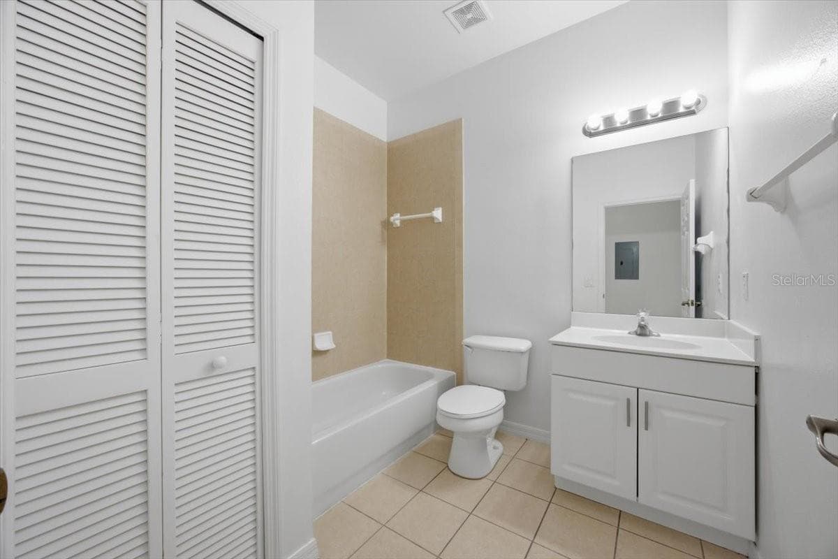 3157 SUN LAKE COURT — photo 17 of 37