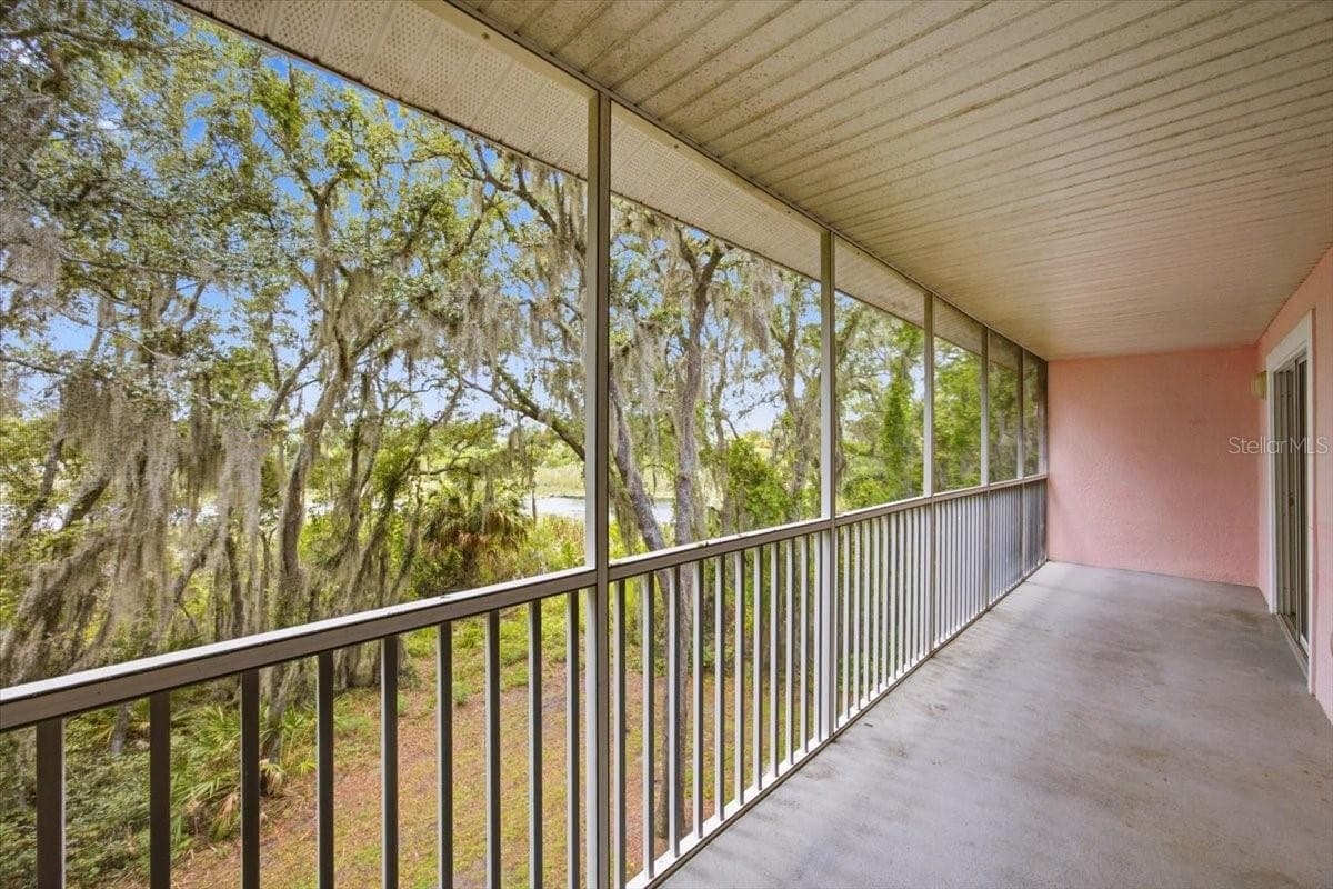 3157 SUN LAKE COURT — photo 22 of 37