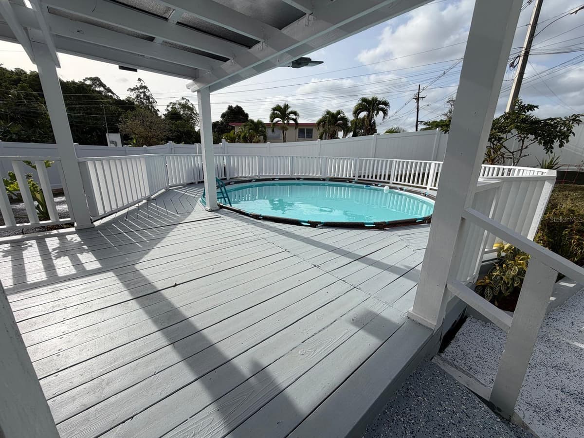 282 AVE. FELIX RIOS — photo 16 of 35