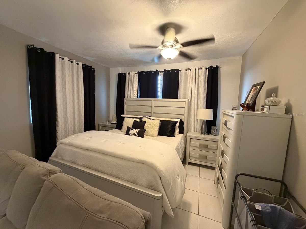 282 AVE. FELIX RIOS — photo 10 of 35