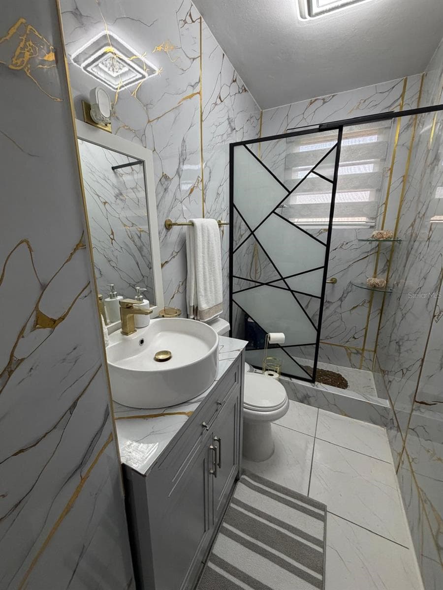 282 AVE. FELIX RIOS — photo 14 of 35