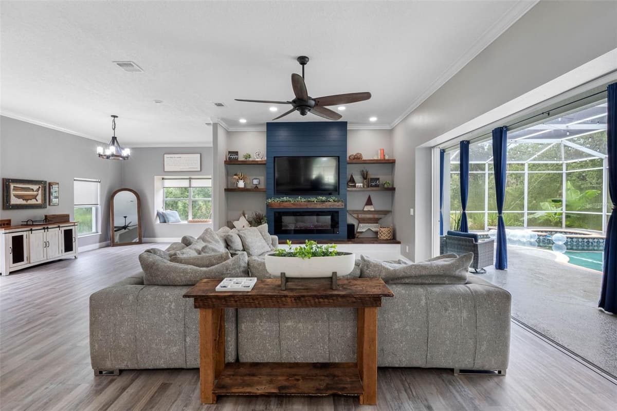 1079 RIVERSIDE RIDGE ROAD — photo 3 of 26