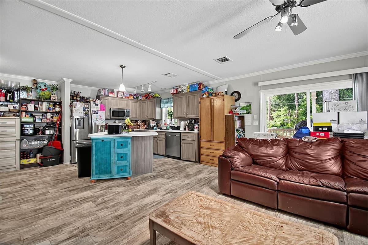 123 MAGNOLIA DRIVE — photo 5 of 33