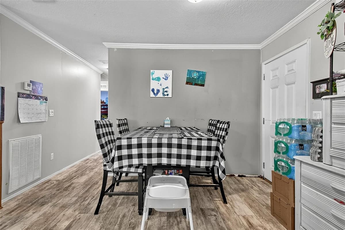 123 MAGNOLIA DRIVE — photo 12 of 33