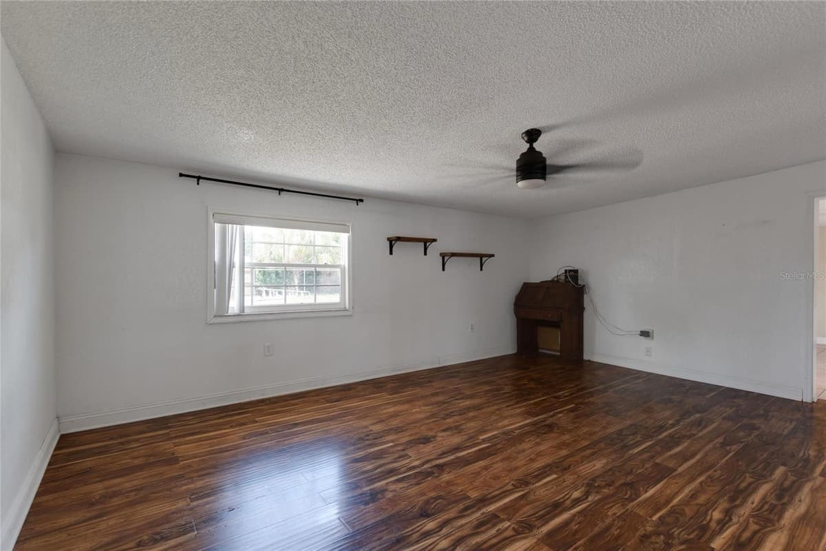 217 ROSE STREET — photo 14 of 19