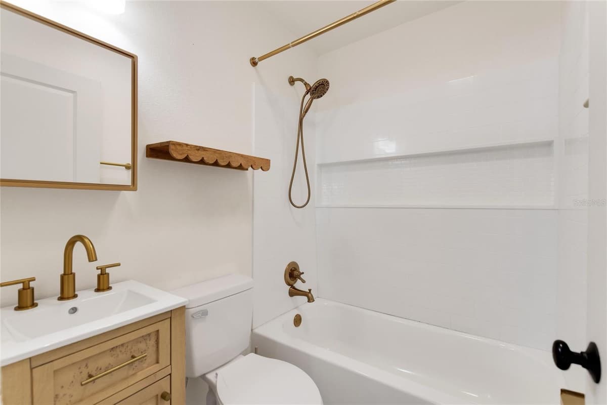 217 ROSE STREET — photo 10 of 19