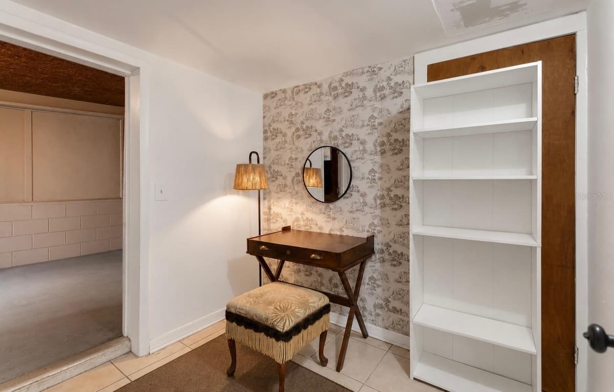 217 ROSE STREET — photo 7 of 19