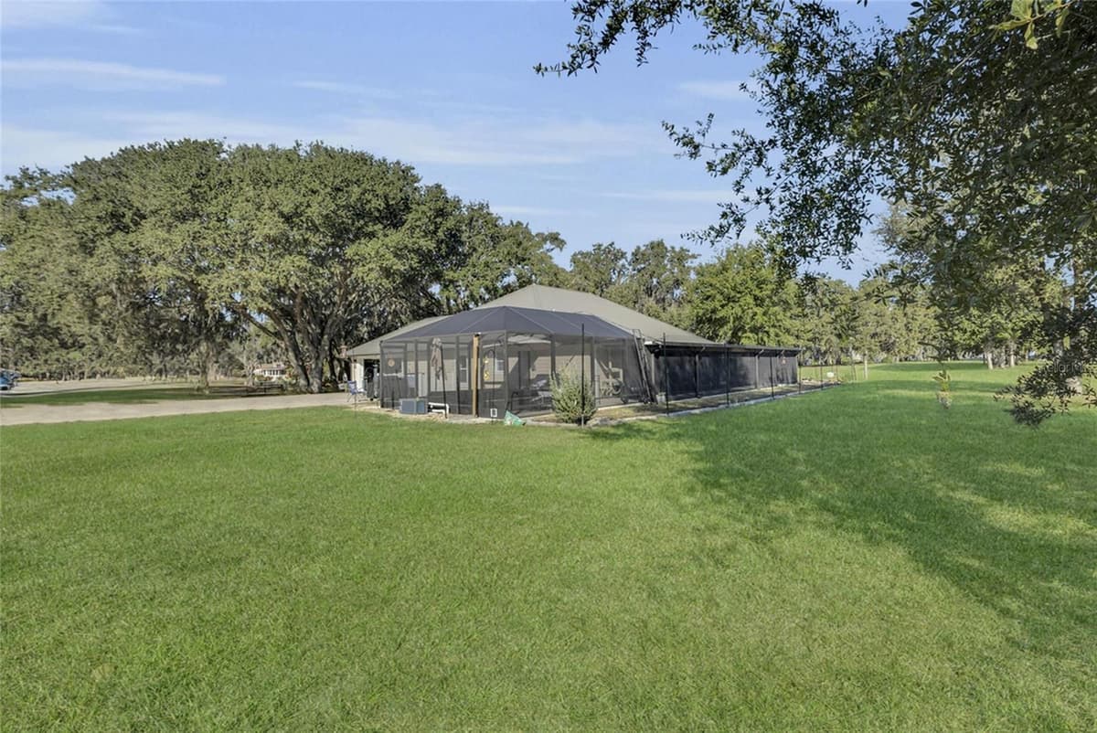 400 CARMAN DRIVE — photo 9 of 43