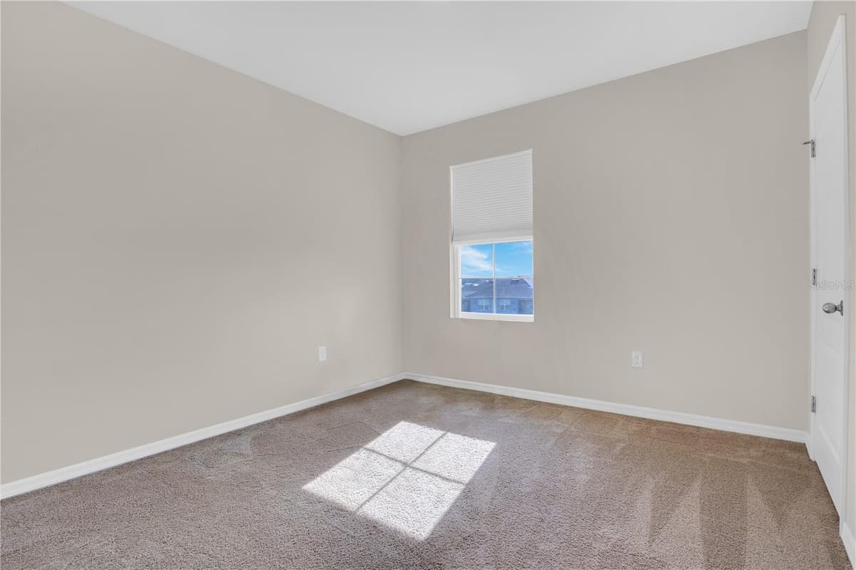204 INMAN BOULEVARD — photo 19 of 32