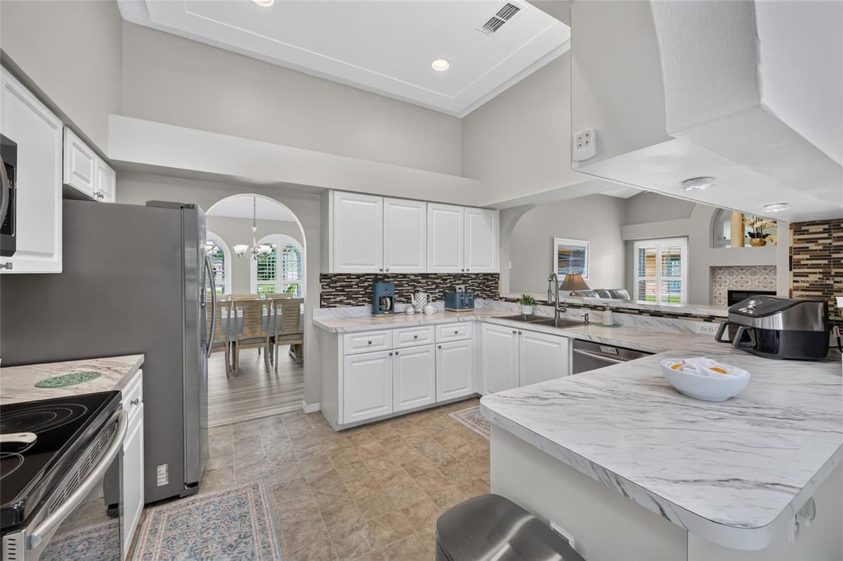 54 HICKORY LOOP — photo 24 of 73