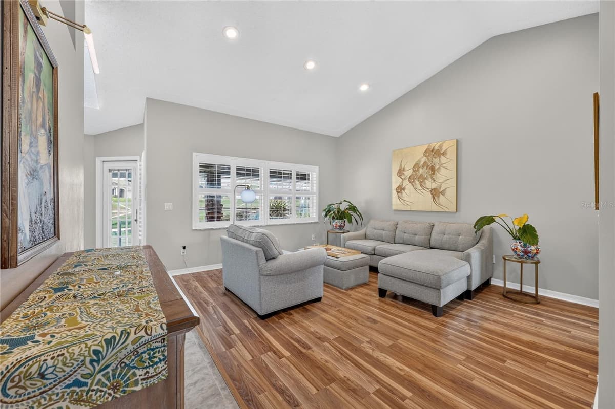 54 HICKORY LOOP — photo 8 of 73