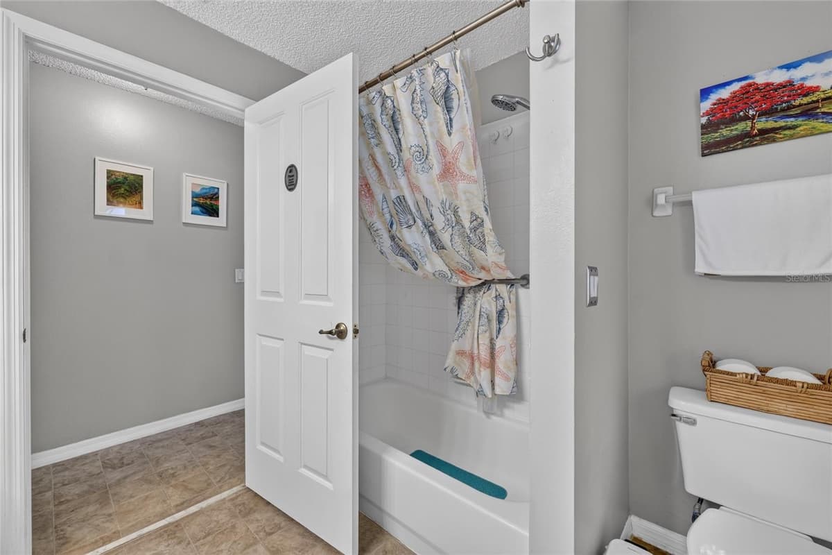 54 HICKORY LOOP — photo 36 of 73