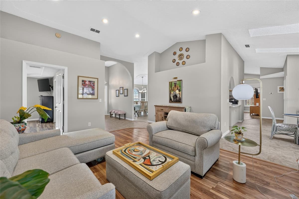 54 HICKORY LOOP — photo 11 of 73