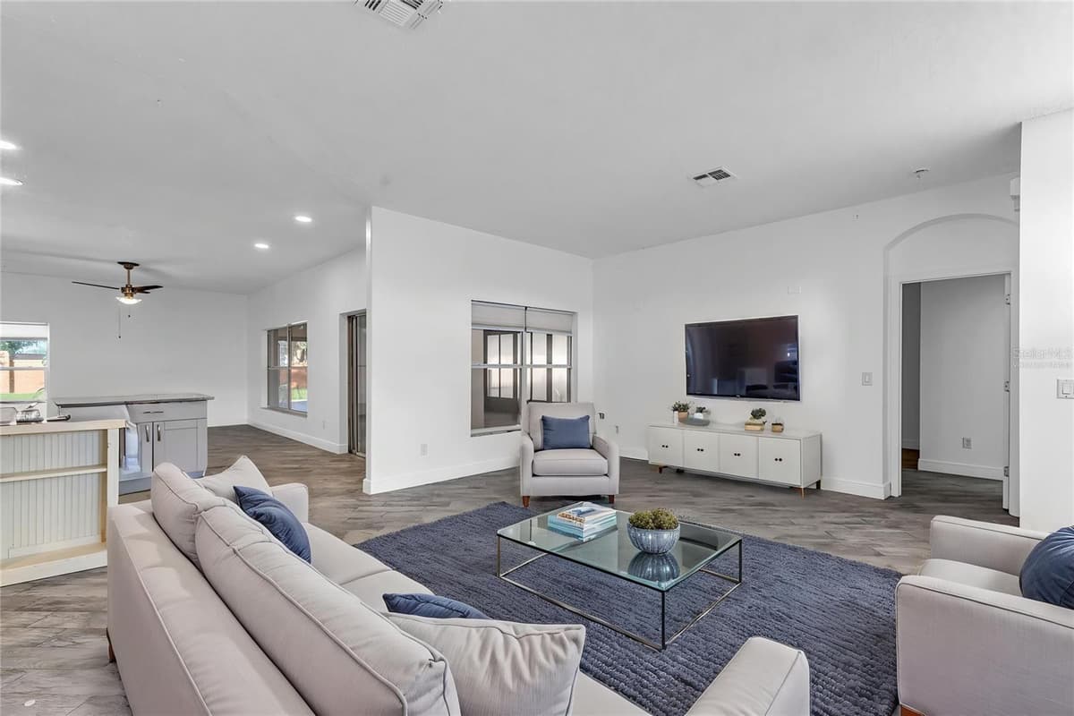2031 WINTERMERE POINTE DRIVE — photo 4 of 29