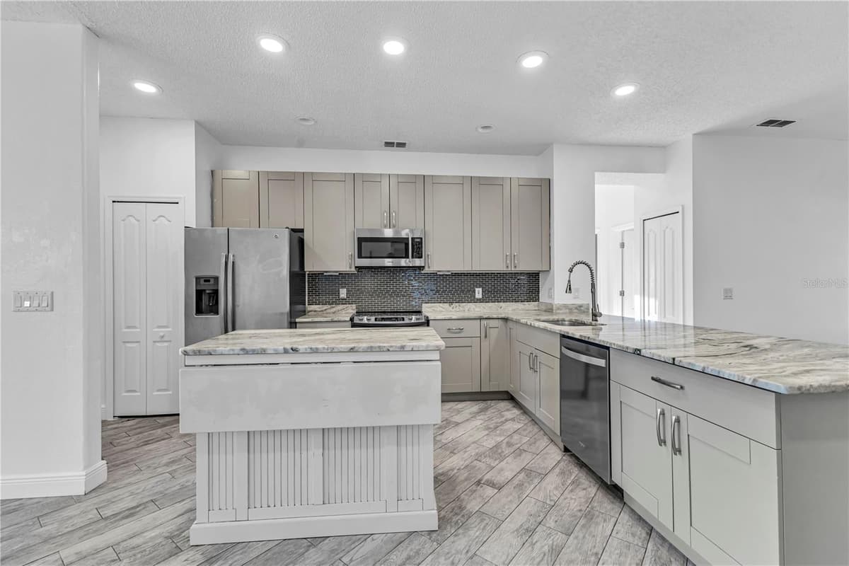 2031 WINTERMERE POINTE DRIVE — photo 11 of 29