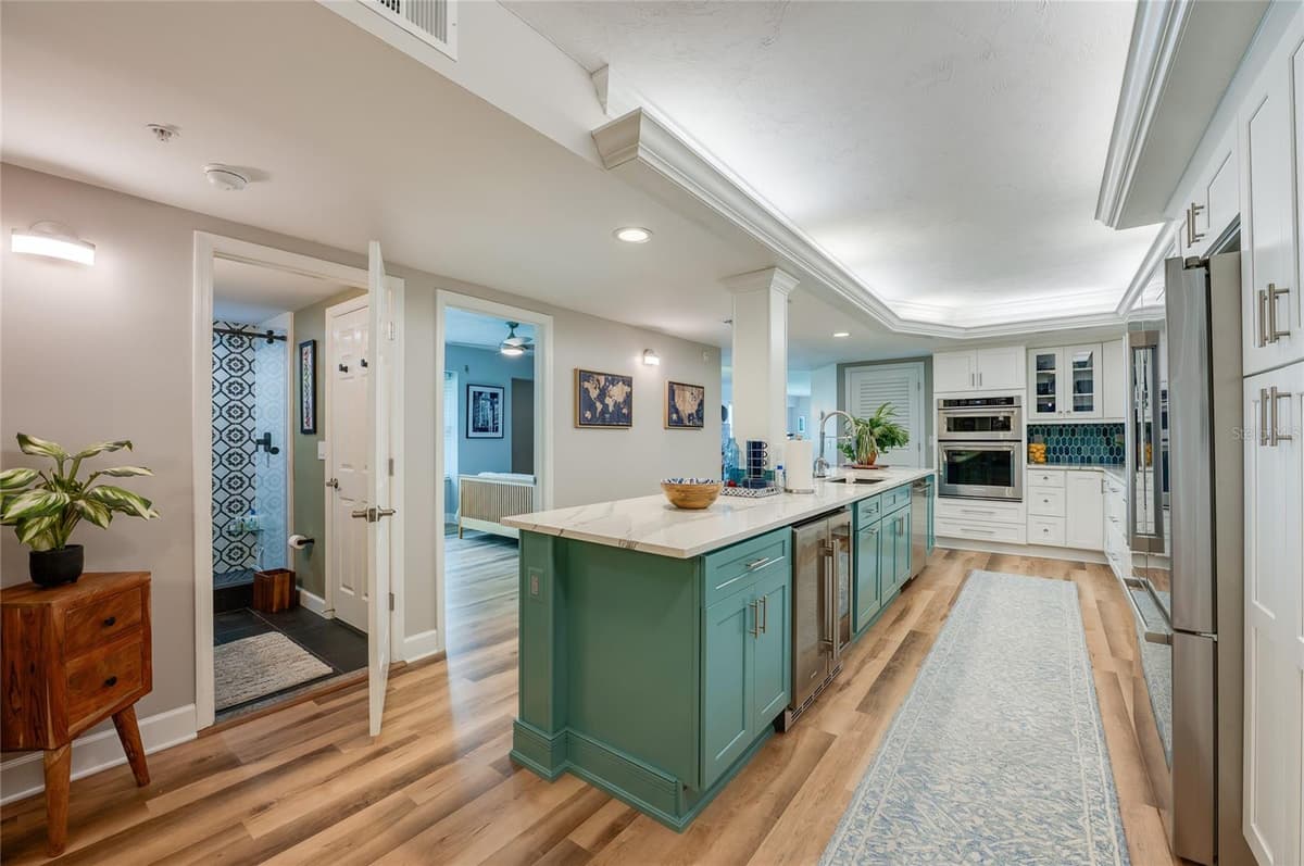 4565 ATLANTIC AVENUE — photo 11 of 35