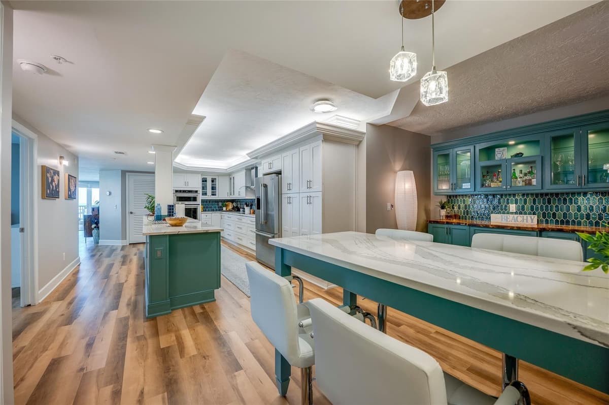 4565 ATLANTIC AVENUE — photo 7 of 35