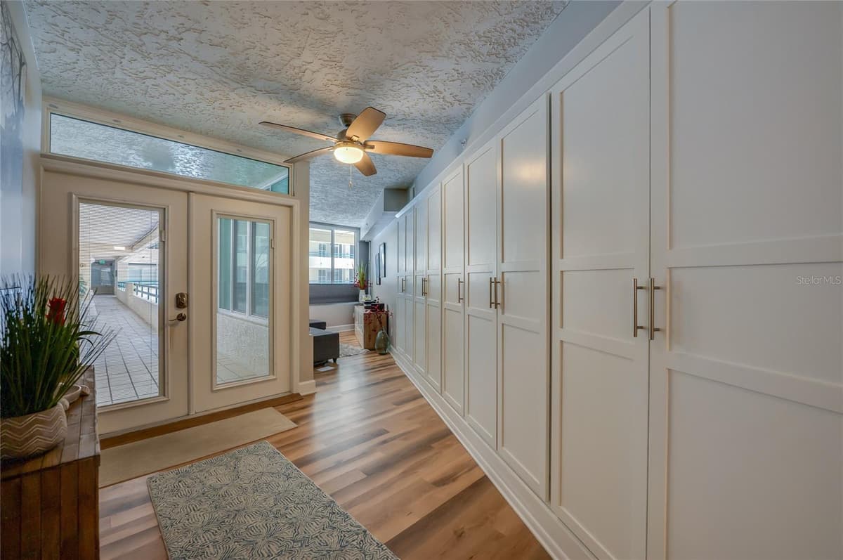 4565 ATLANTIC AVENUE — photo 3 of 35