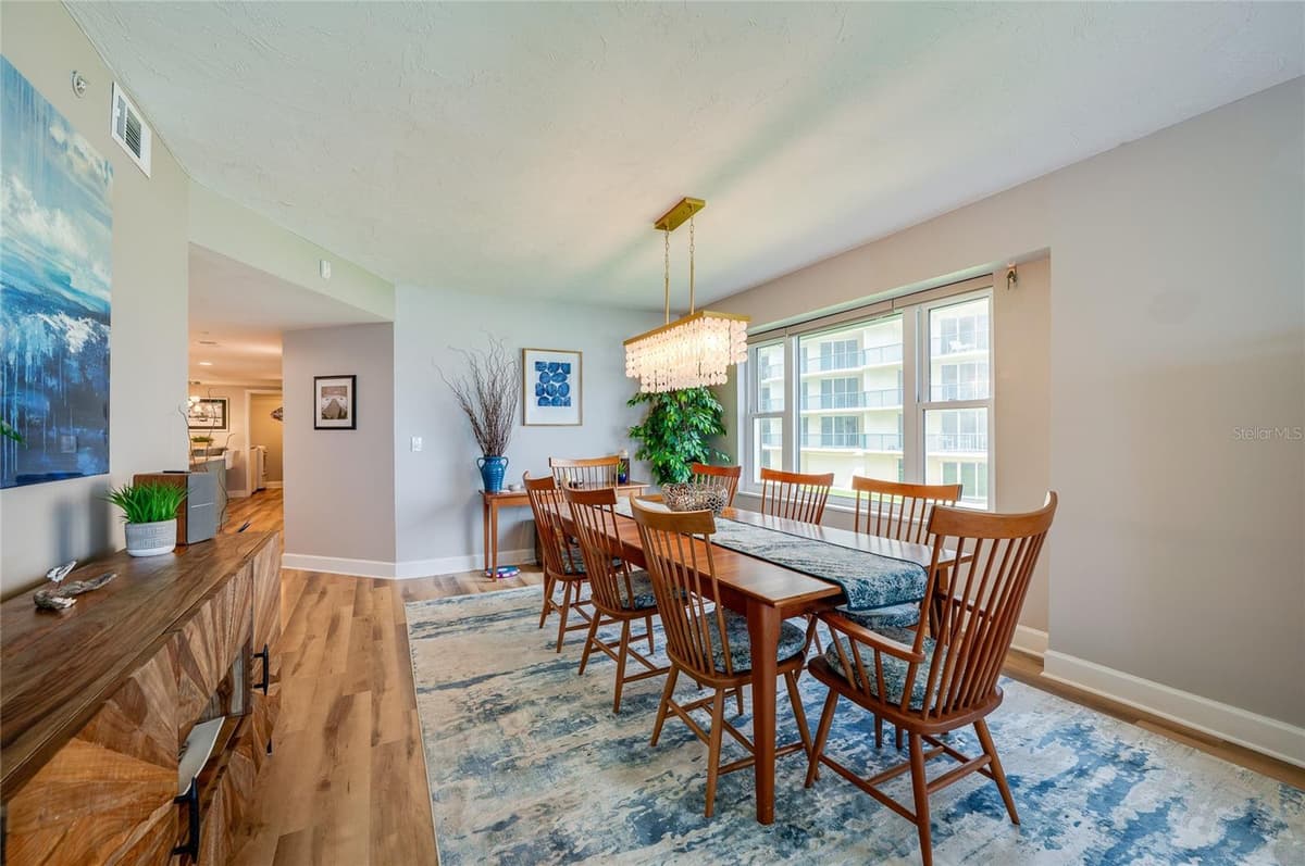 4565 ATLANTIC AVENUE — photo 13 of 35