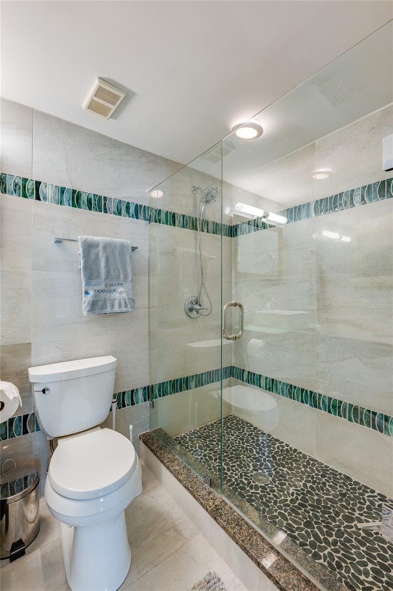 4565 ATLANTIC AVENUE — photo 29 of 35