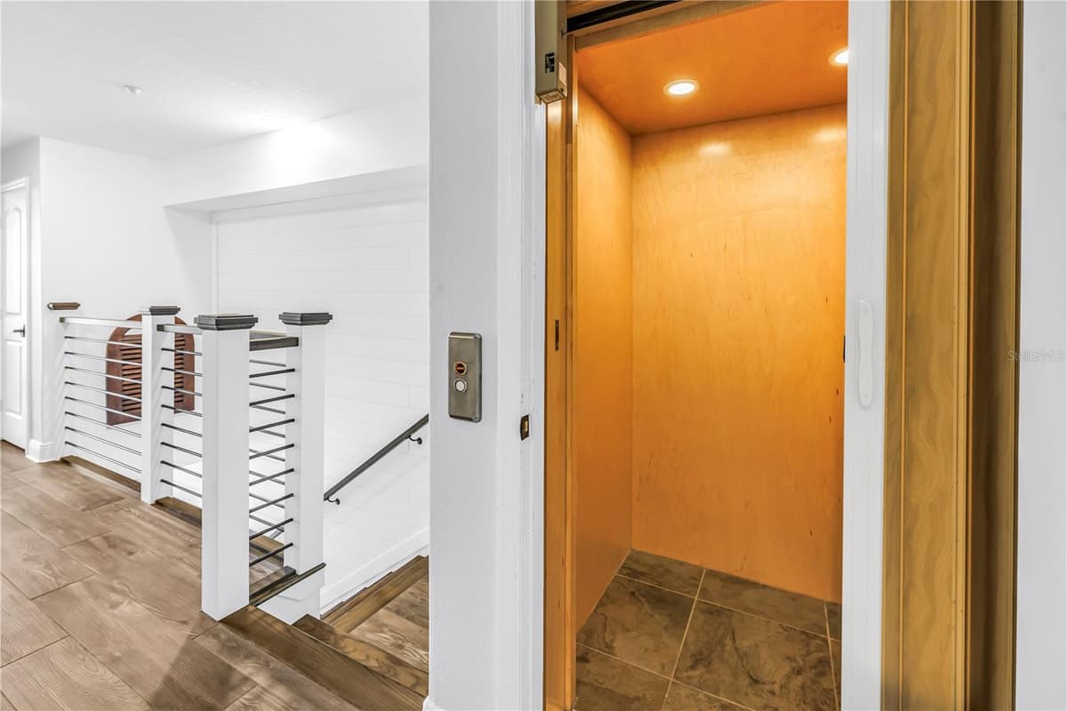 161 BRIGHTWATER DRIVE — photo 4 of 52