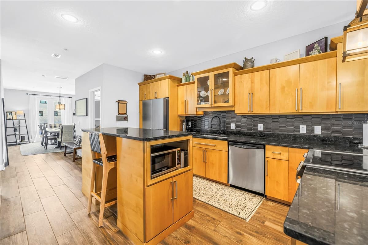 161 BRIGHTWATER DRIVE — photo 12 of 52