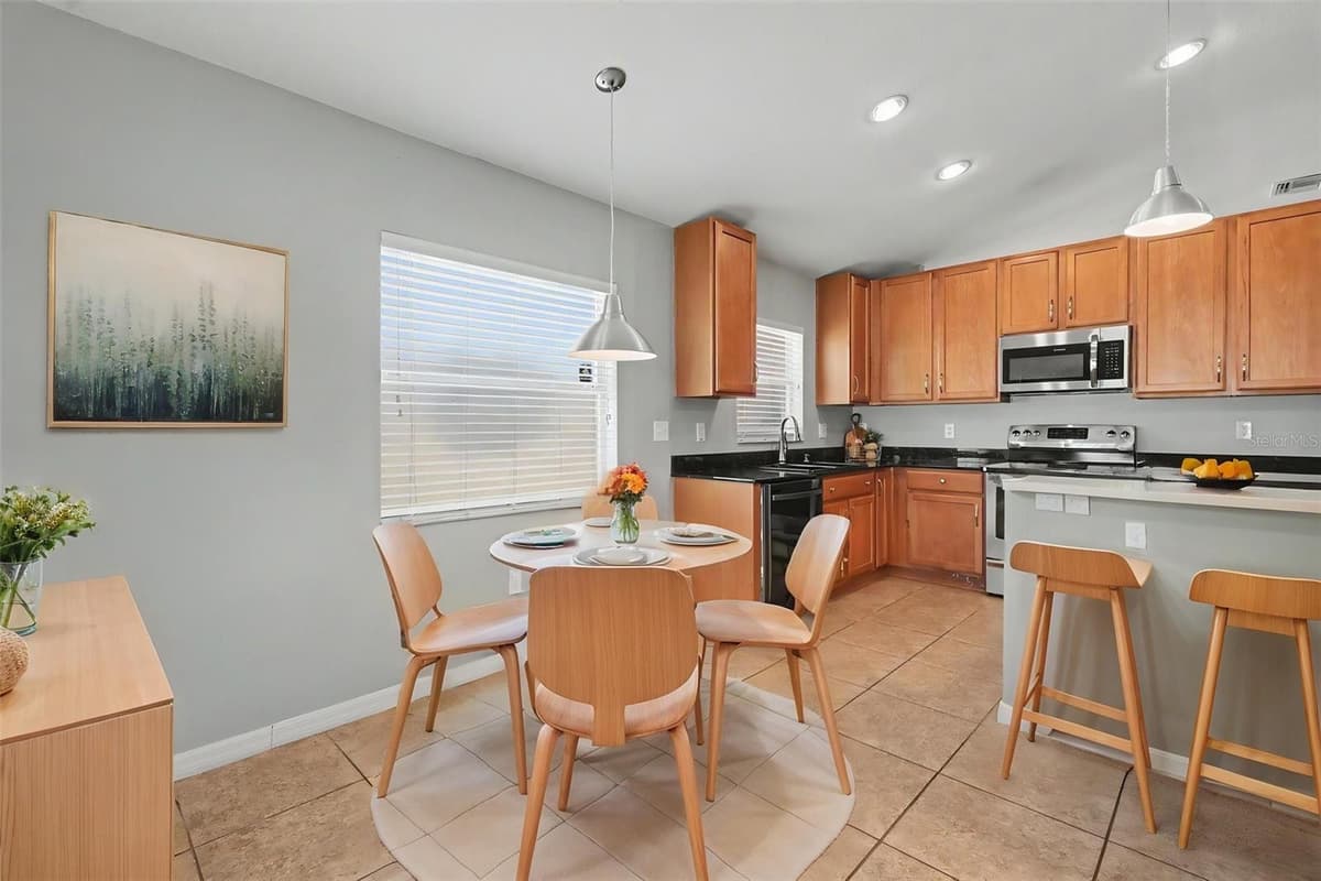 3247 DUNSTABLE DRIVE — photo 15 of 48