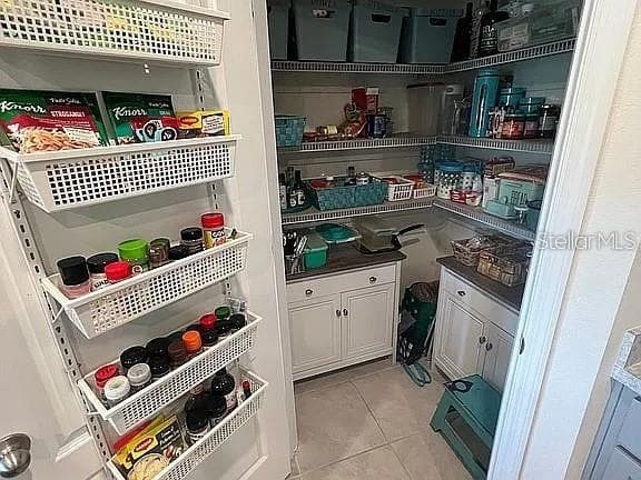2711 NEVERLAND DRIVE — photo 4 of 18