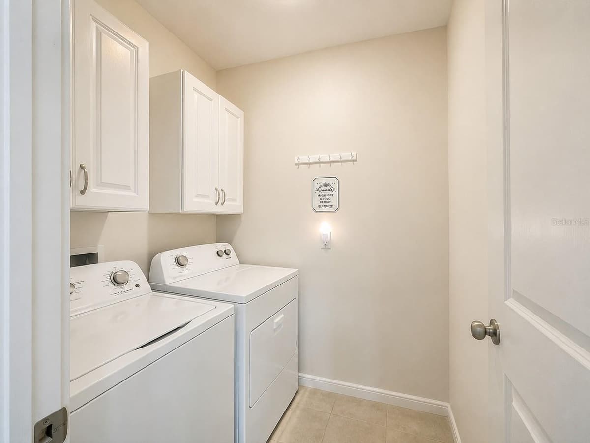 2711 NEVERLAND DRIVE — photo 12 of 18