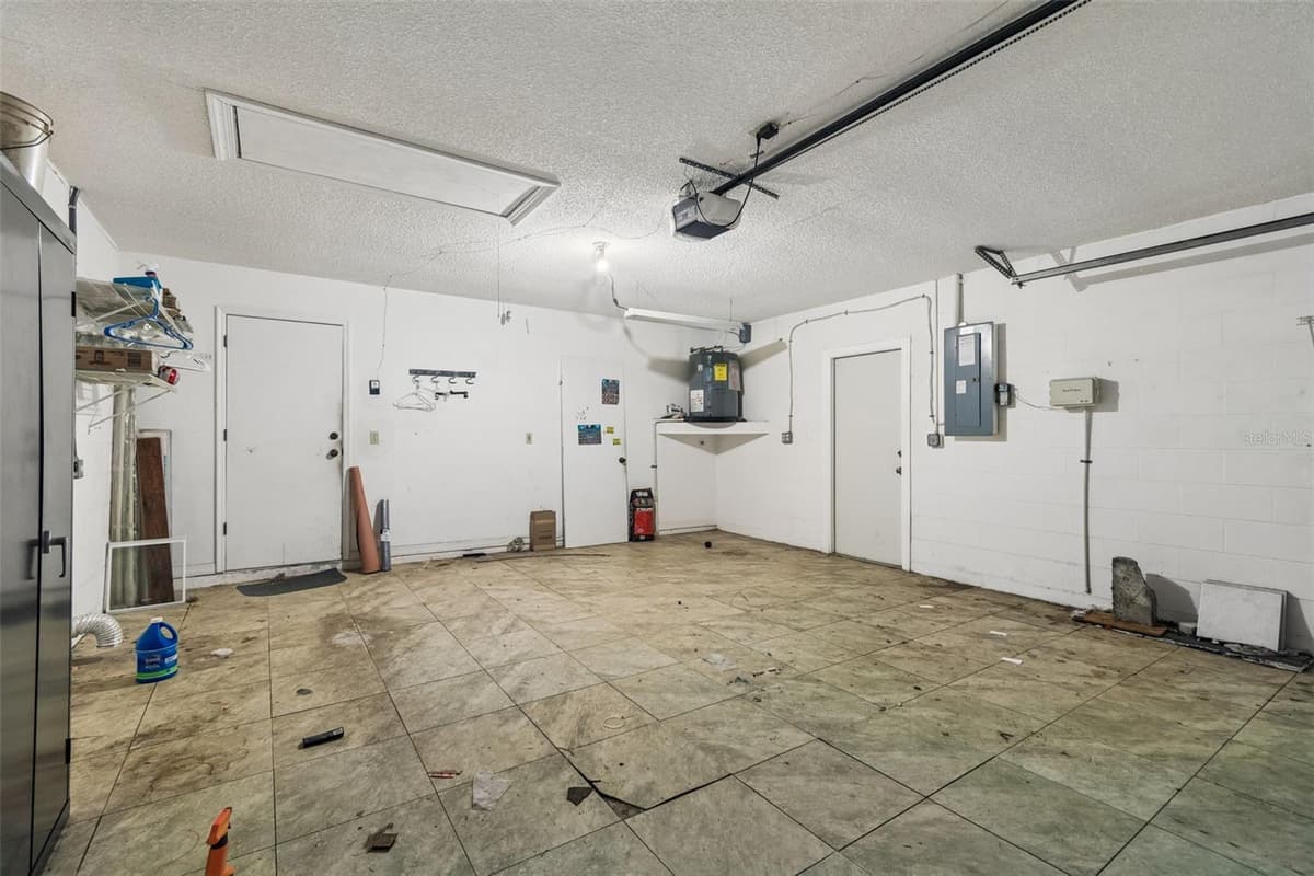 4235 CASTLE AVENUE — photo 44 of 98
