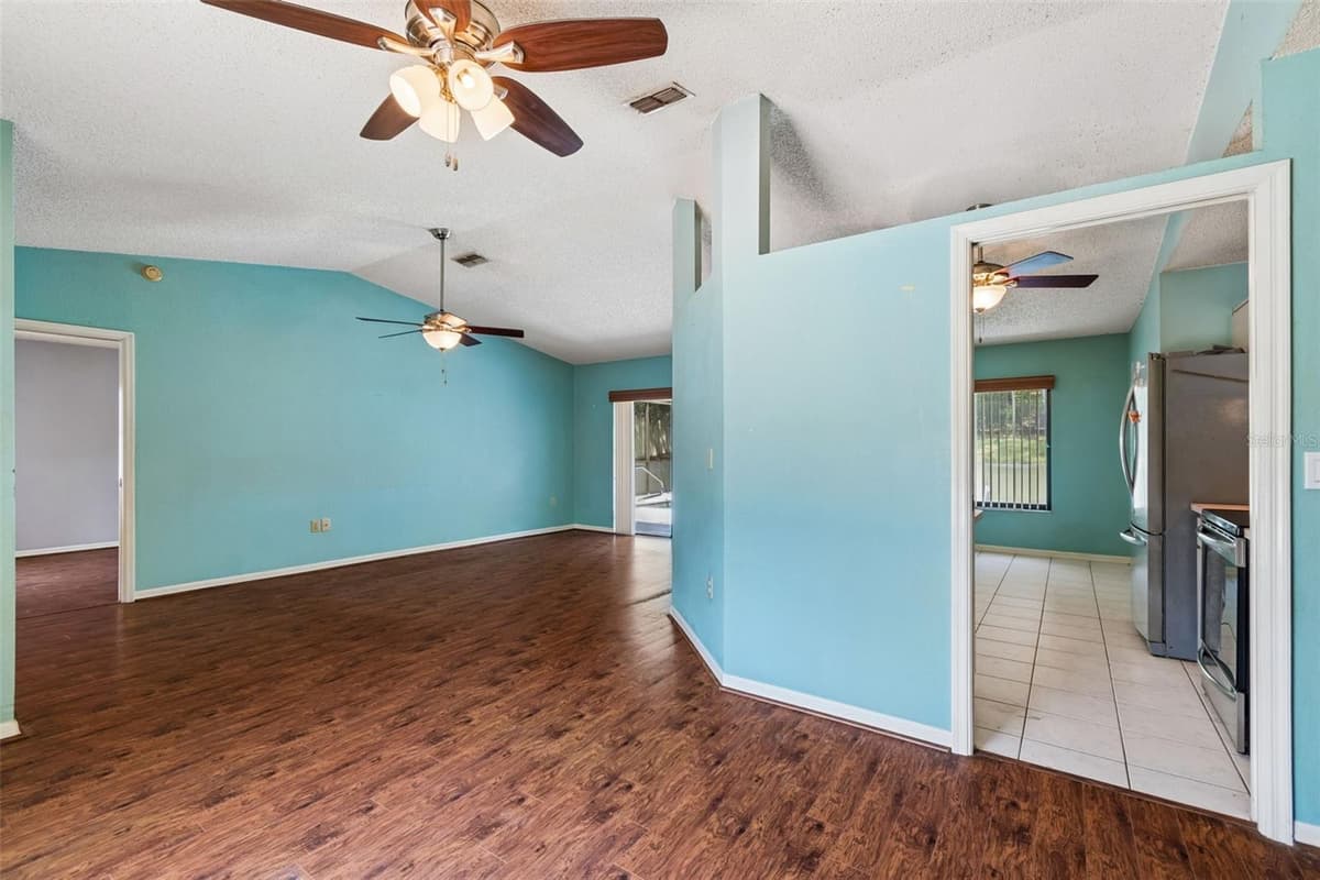 4235 CASTLE AVENUE — photo 18 of 98