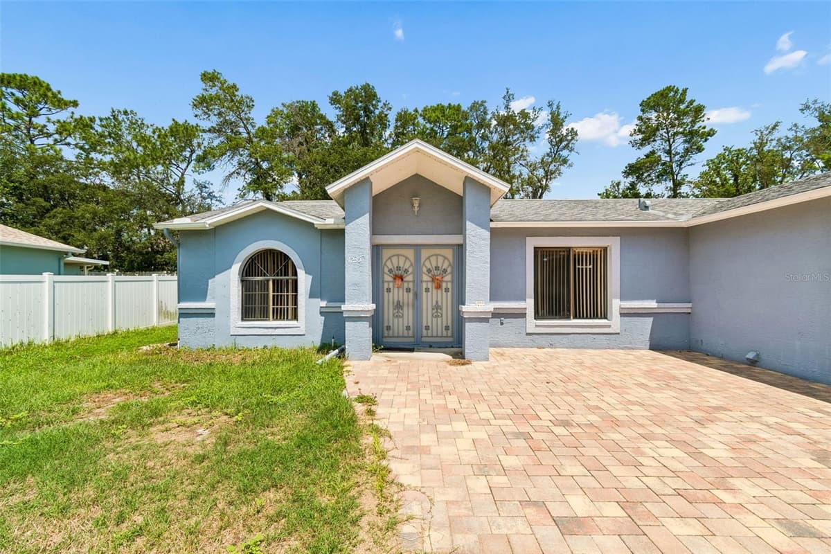 4235 CASTLE AVENUE — photo 5 of 98