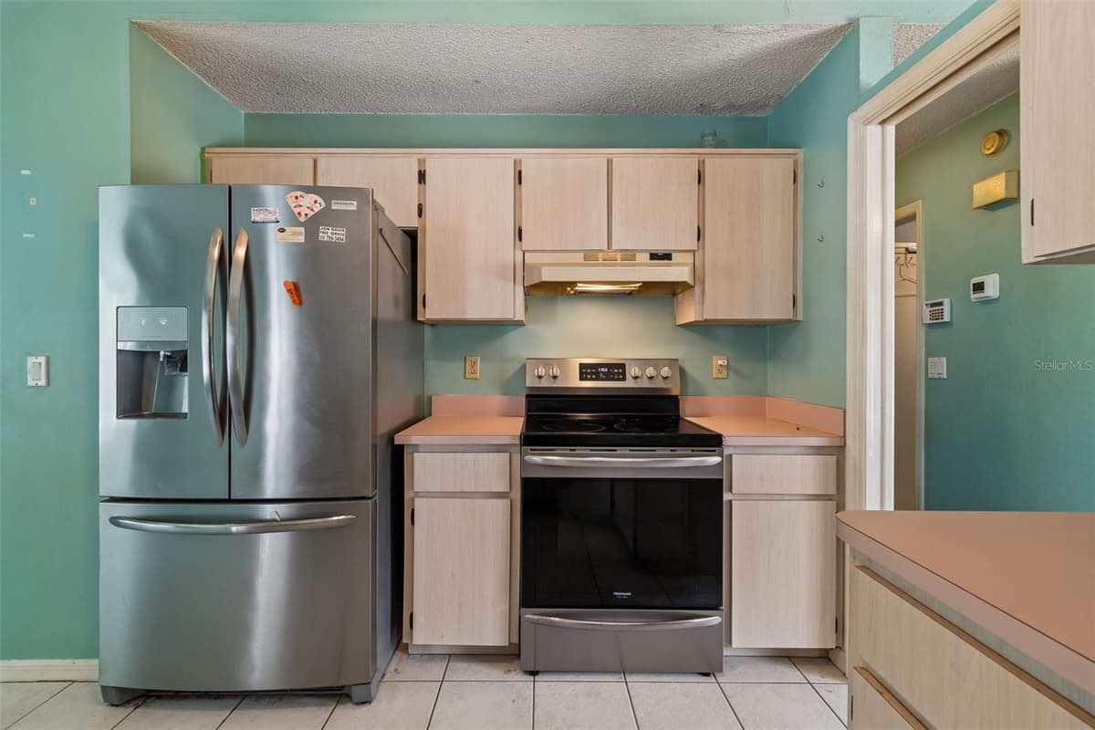 4235 CASTLE AVENUE — photo 26 of 98