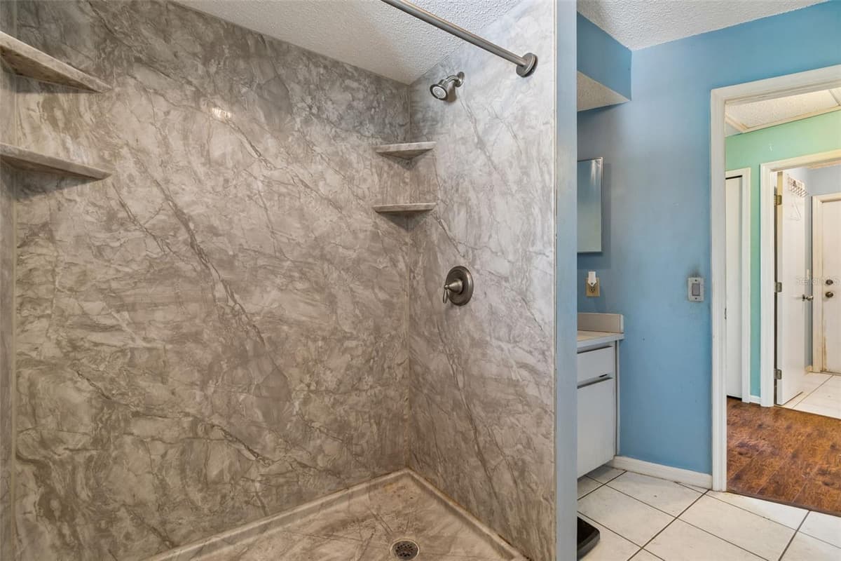 4235 CASTLE AVENUE — photo 49 of 98