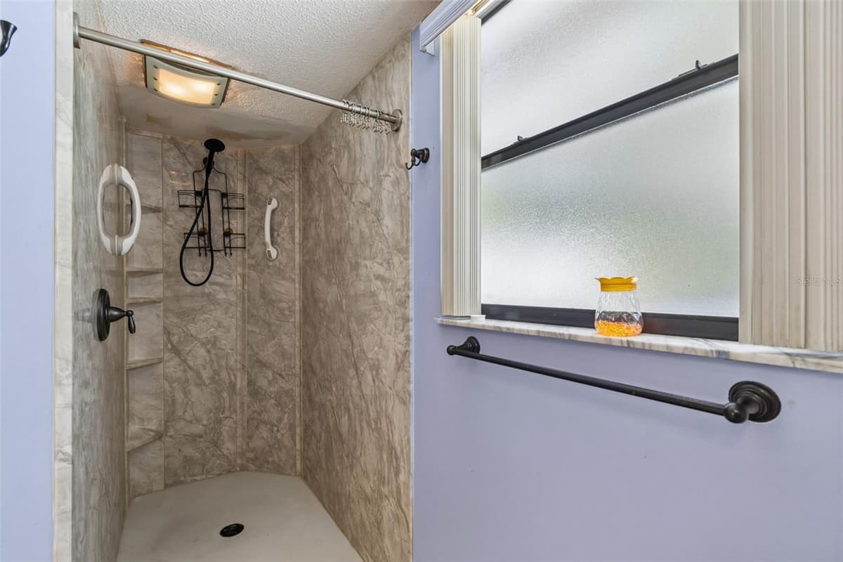 4235 CASTLE AVENUE — photo 36 of 98