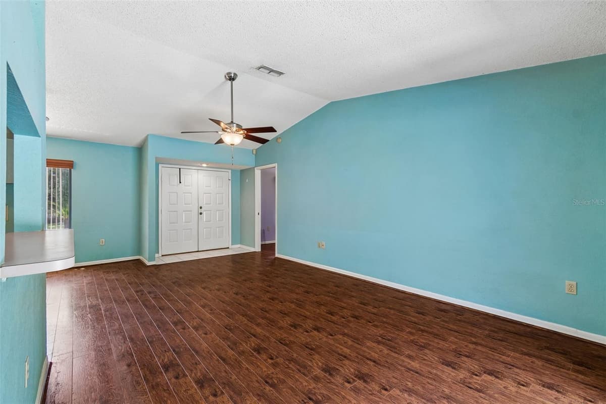4235 CASTLE AVENUE — photo 14 of 98