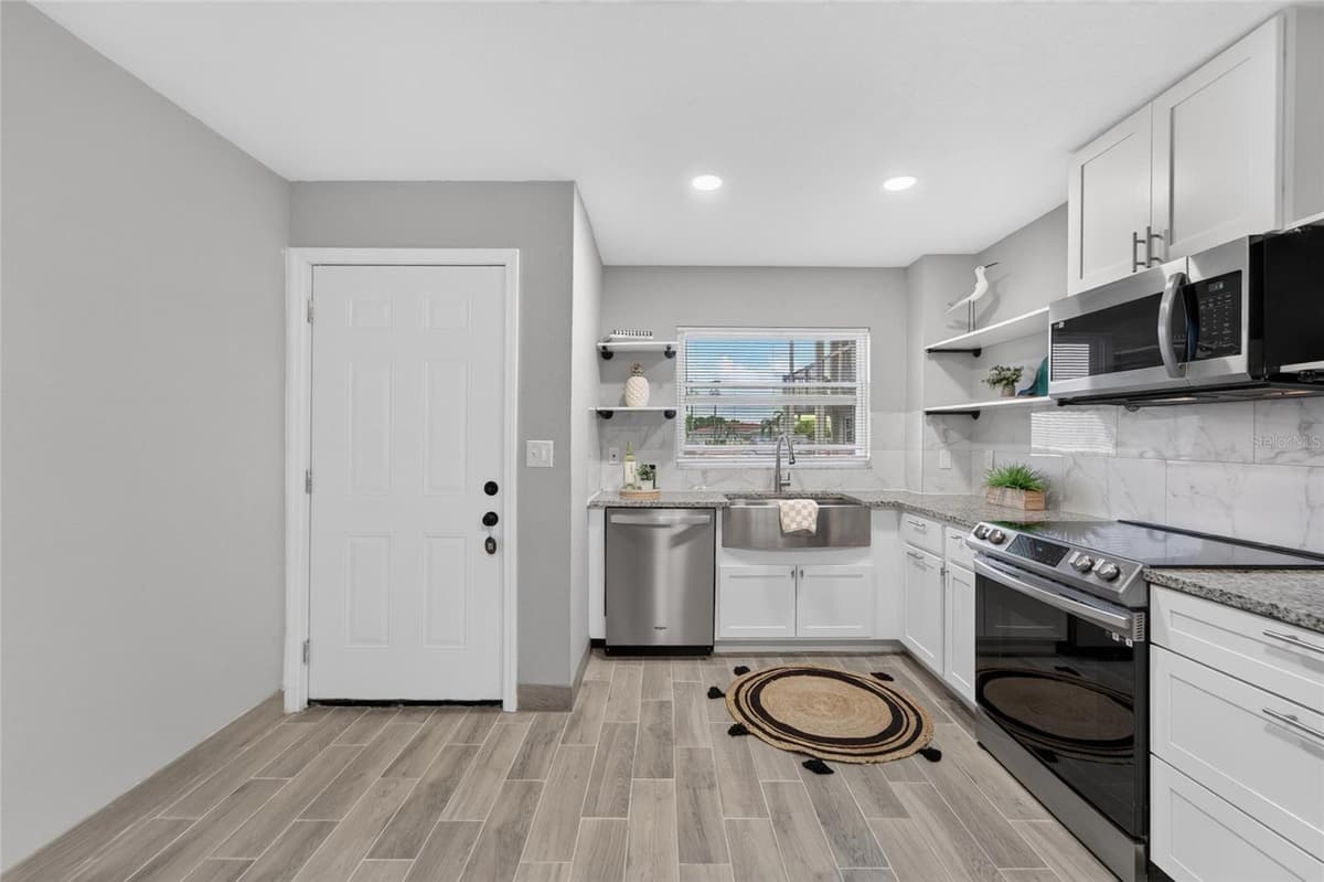 1028 APOLLO BEACH BOULEVARD — photo 13 of 59
