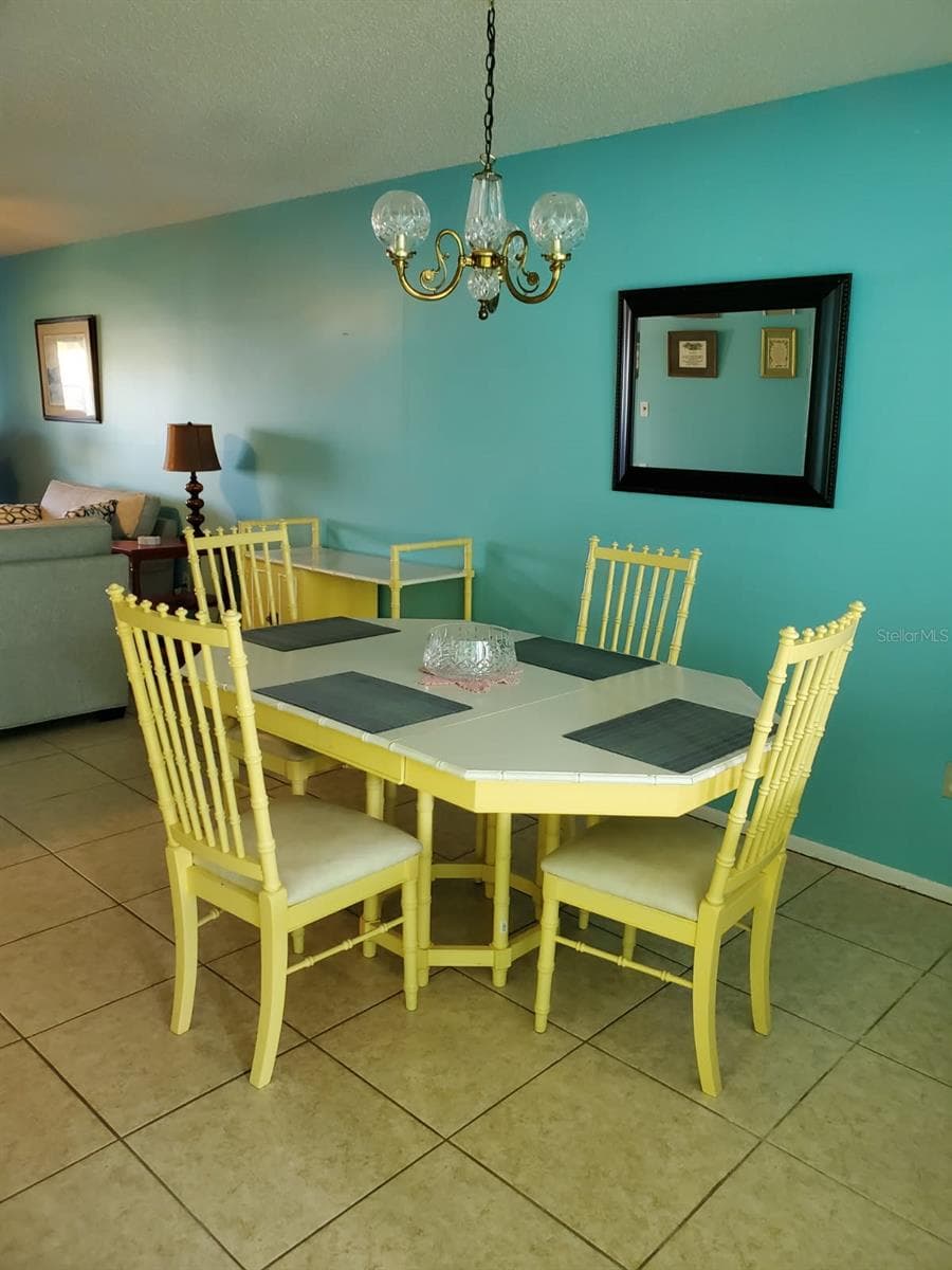 11135 CARRIAGE HILL DRIVE — photo 12 of 28