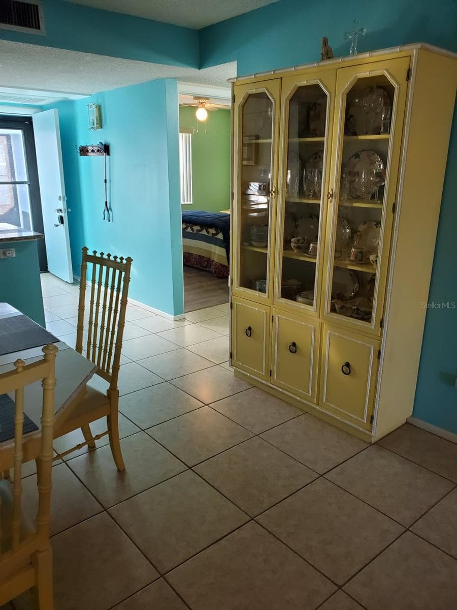 11135 CARRIAGE HILL DRIVE — photo 14 of 28