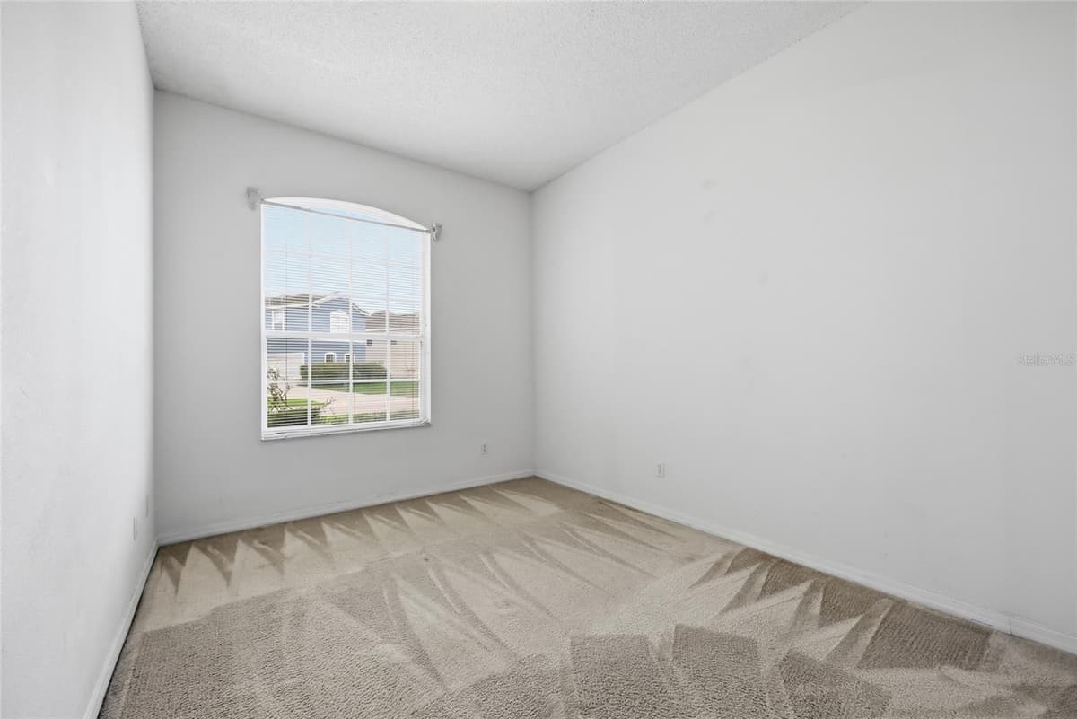 458 BLOOMINGDALE DRIVE — photo 13 of 43