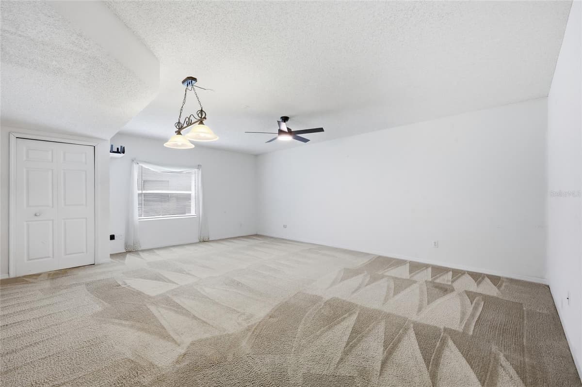 458 BLOOMINGDALE DRIVE — photo 19 of 43