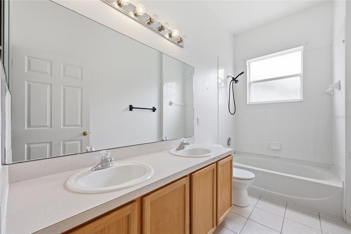458 BLOOMINGDALE DRIVE — photo 15 of 43