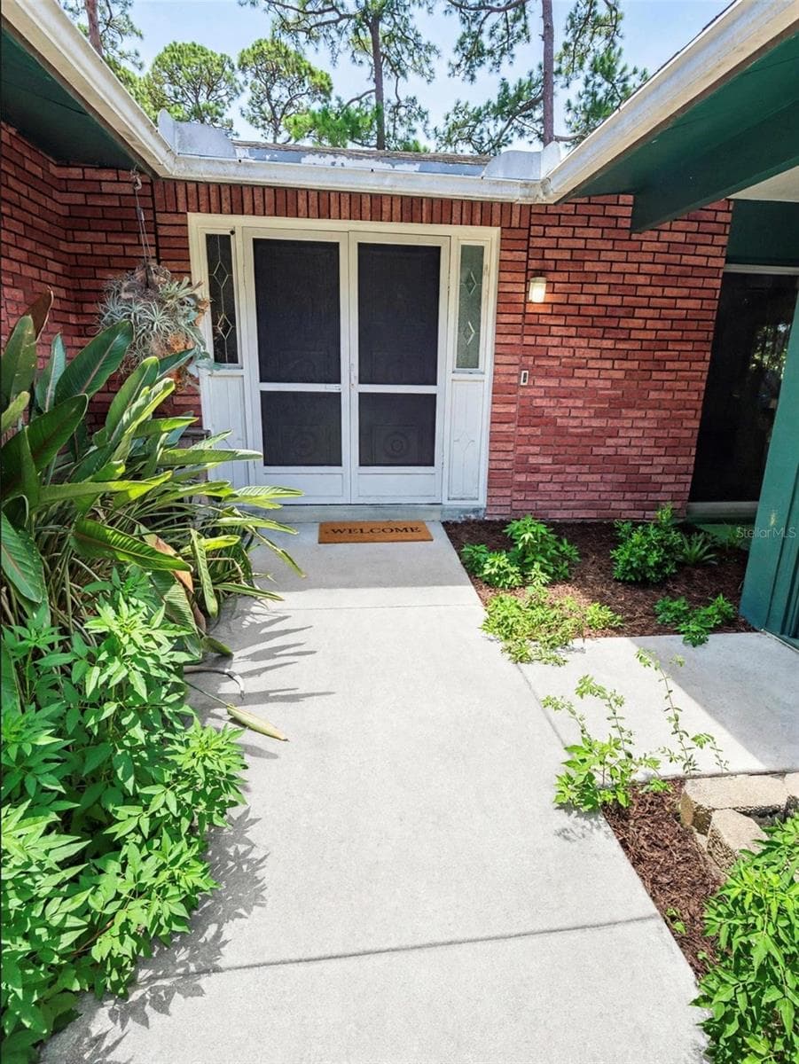 3 CROMPTON PLACE — photo 5 of 26