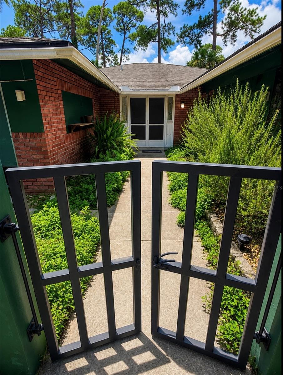 3 CROMPTON PLACE — photo 4 of 26