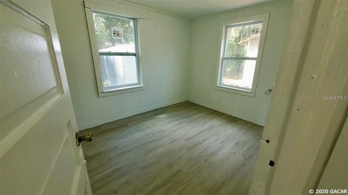 432 15TH STREET — photo 15 of 16