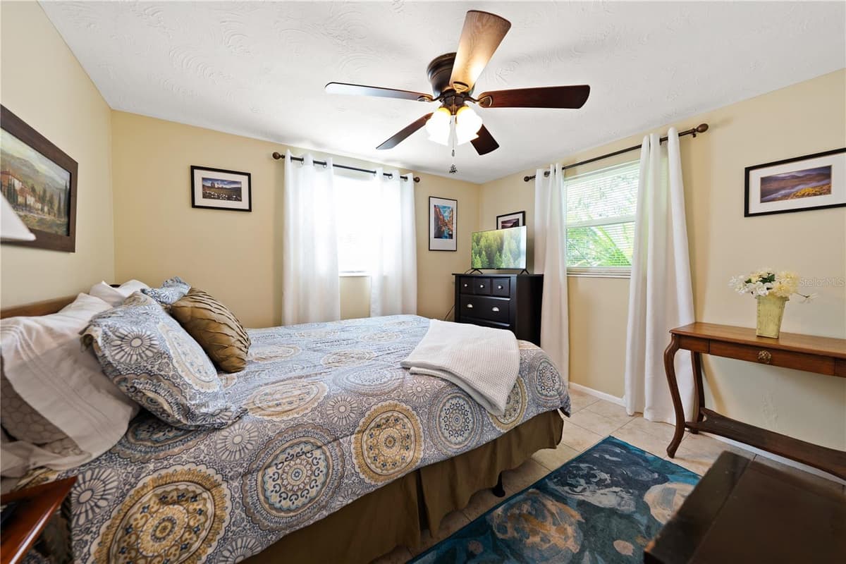 4114 SUNRAY DRIVE — photo 16 of 23