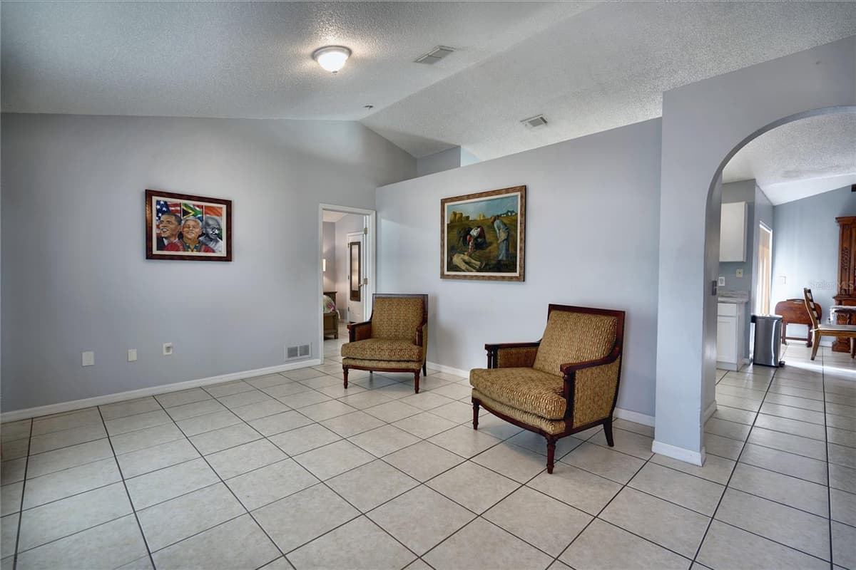 712 BEAR WAY — photo 3 of 20