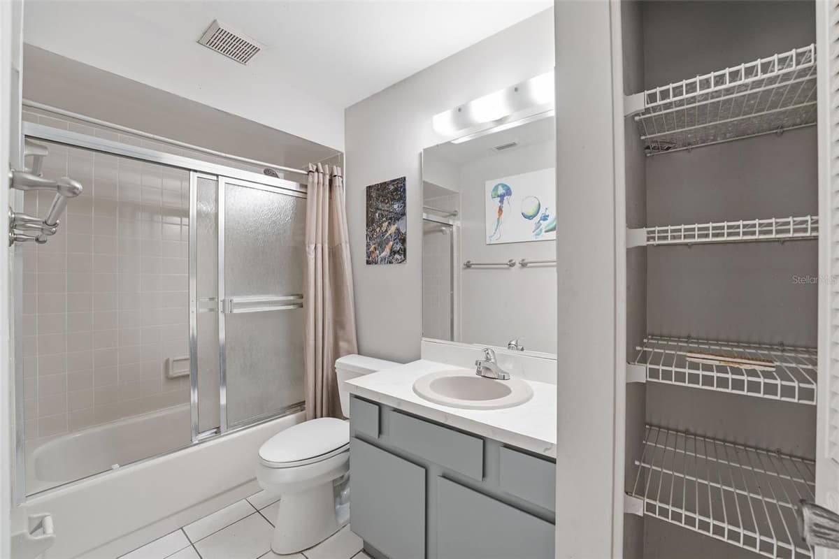 5080 BARRINGTON CIRCLE — photo 13 of 35